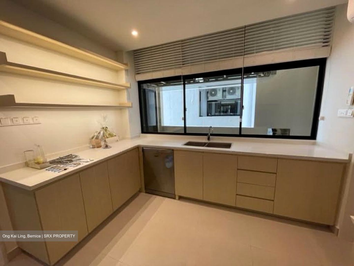 The Colonnade (D10), Condominium #619519051